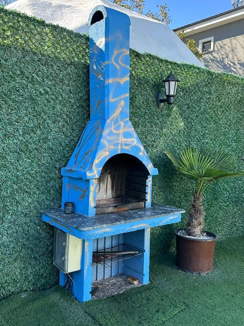 listing card gallery