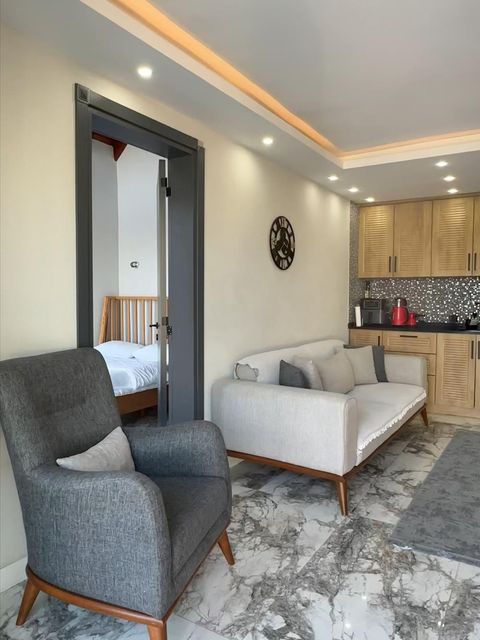 listing card gallery