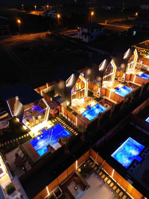 listing card gallery