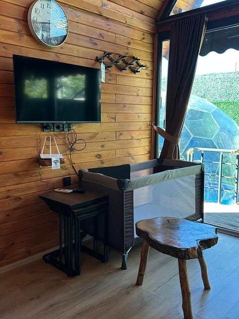 listing card gallery