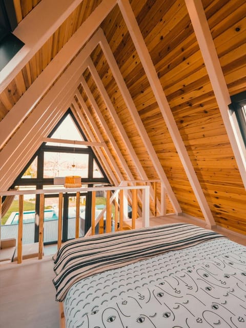 listing card gallery