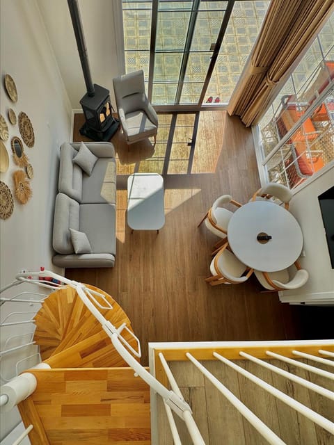 listing card gallery