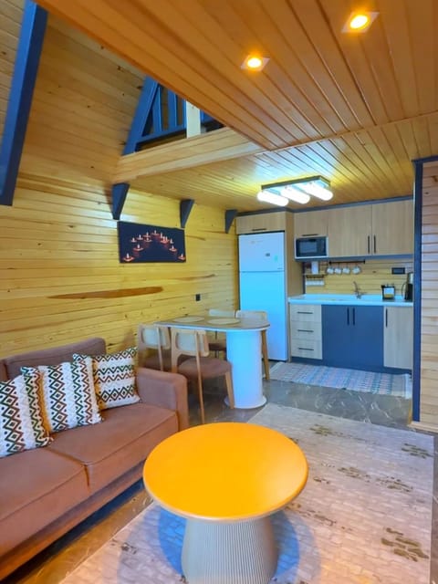 listing card gallery