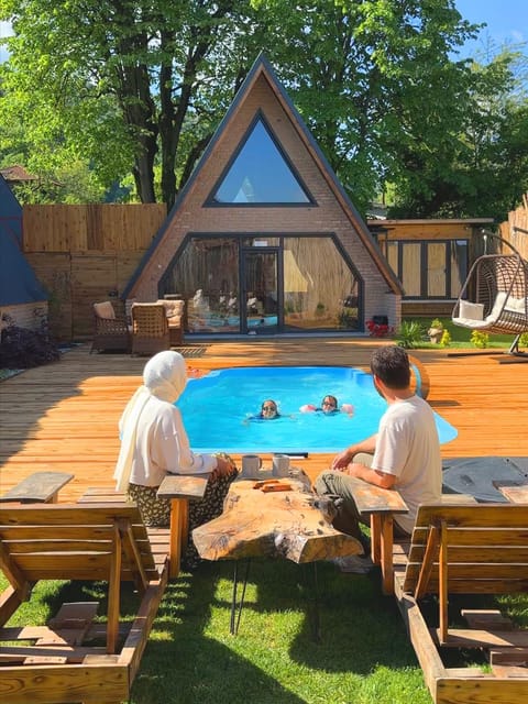 listing card gallery