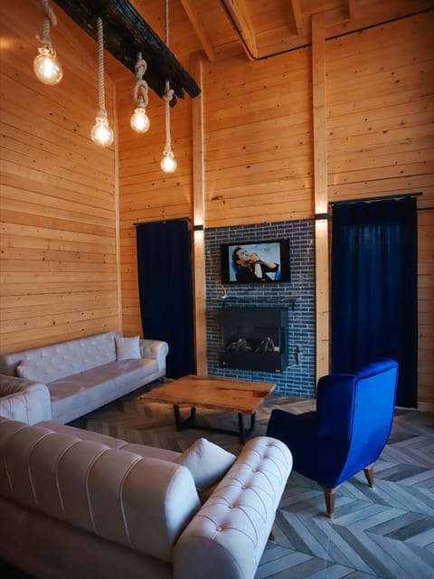 listing card gallery