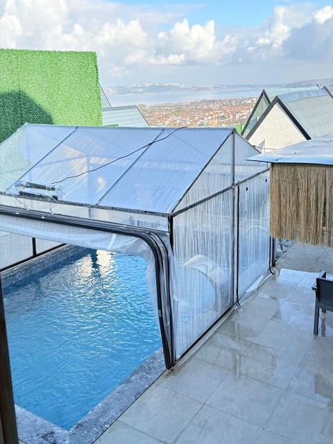 listing card gallery